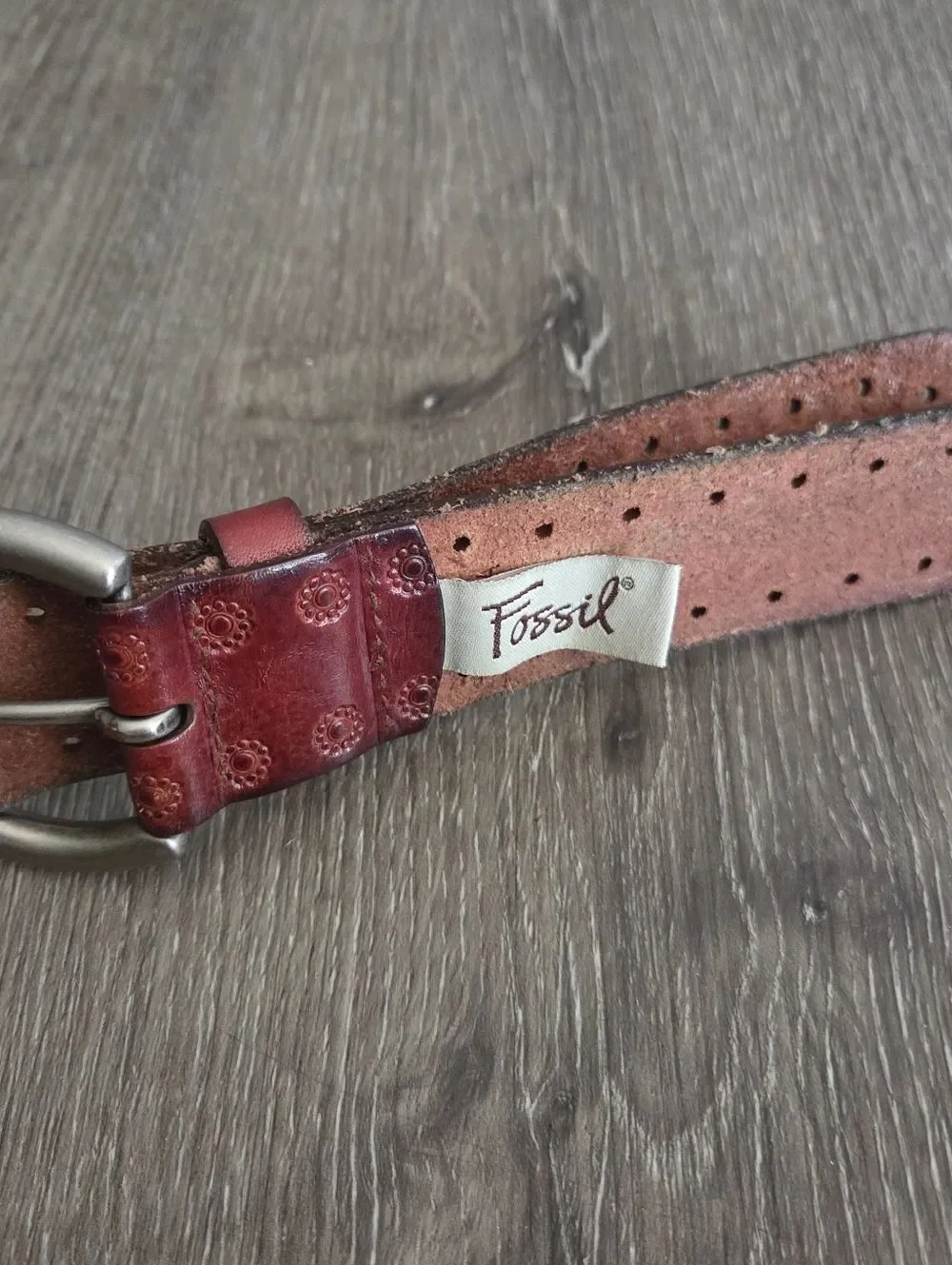 Fossil leather belt